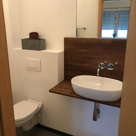 Am Roemerhof 3*